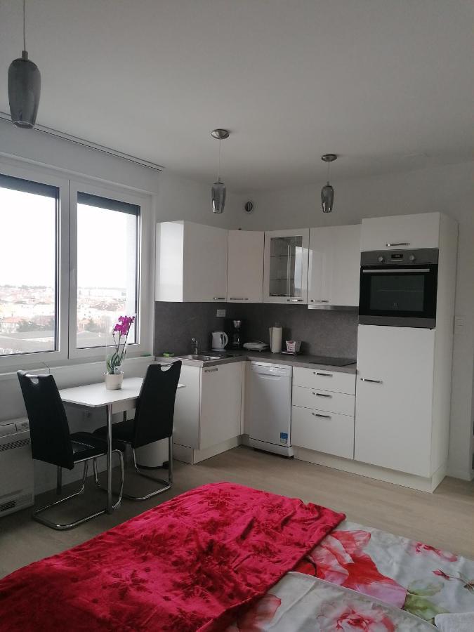 Studio Apartman Moonlight 자다르 외부 사진